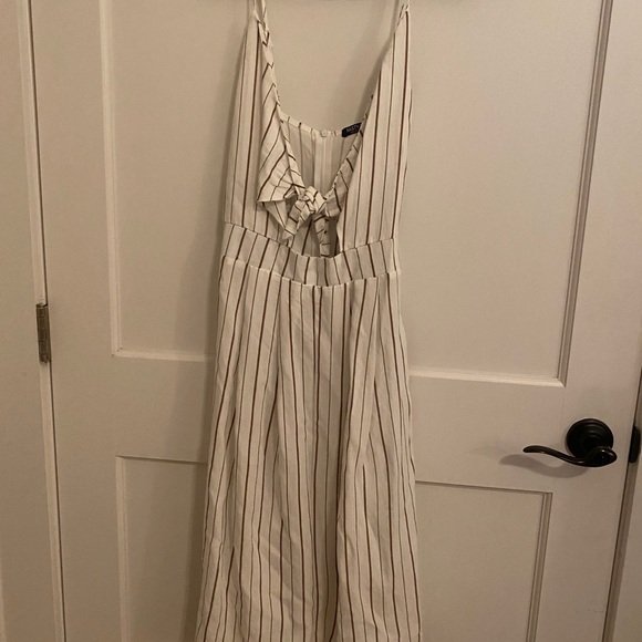 Clean cut midi dress - Picture 4 of 5